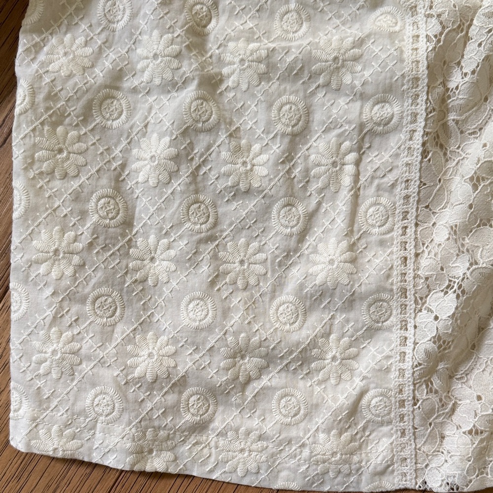 😊NWT Listicle Cream Lace Eyelet Blouse - Picture 8 of 10